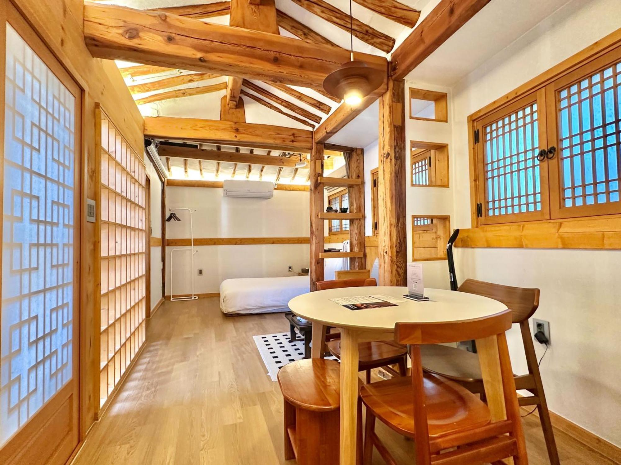 Maison Sunlit *